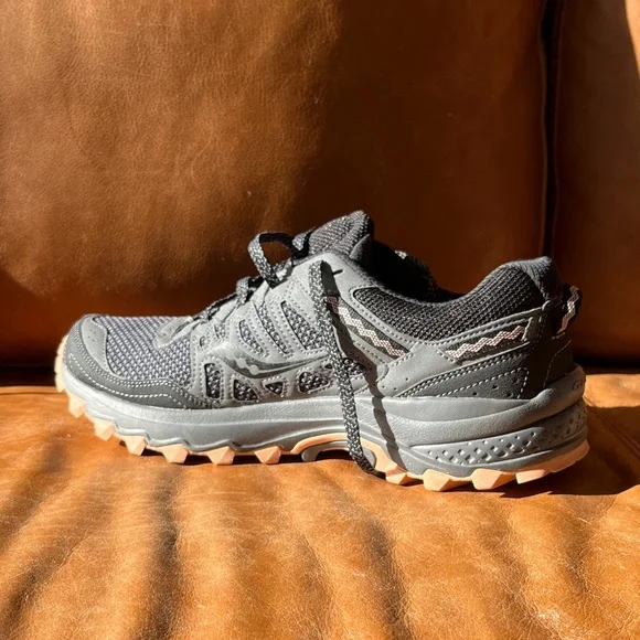 Saucony Excursion Trail Running Women’s Black and Peachy Pink Athletic Shoes - Picture 8 of 13